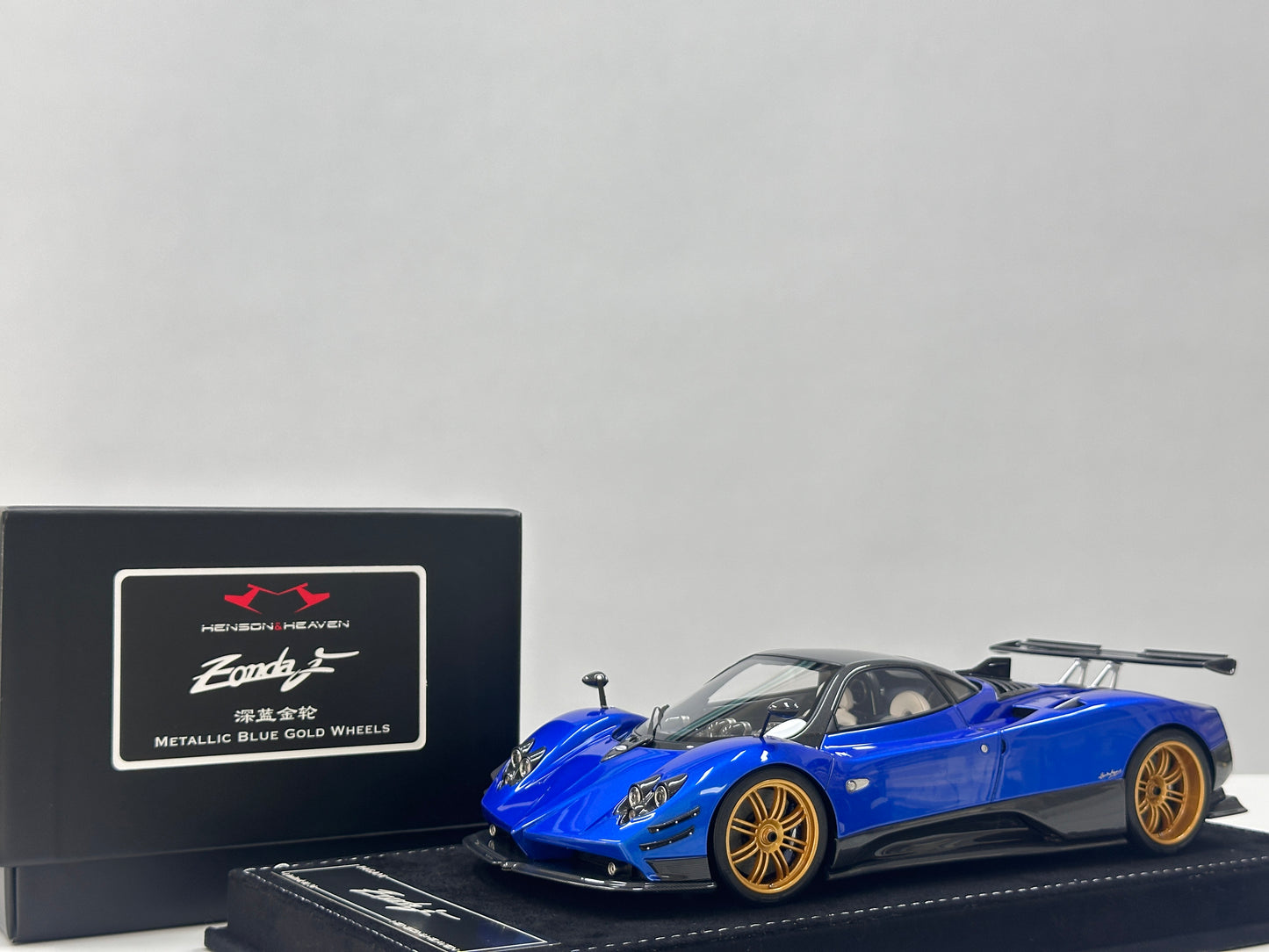 HH Model 1/18 Pagani Zonda F – Dark Blue with Gold Wheels (HH701)