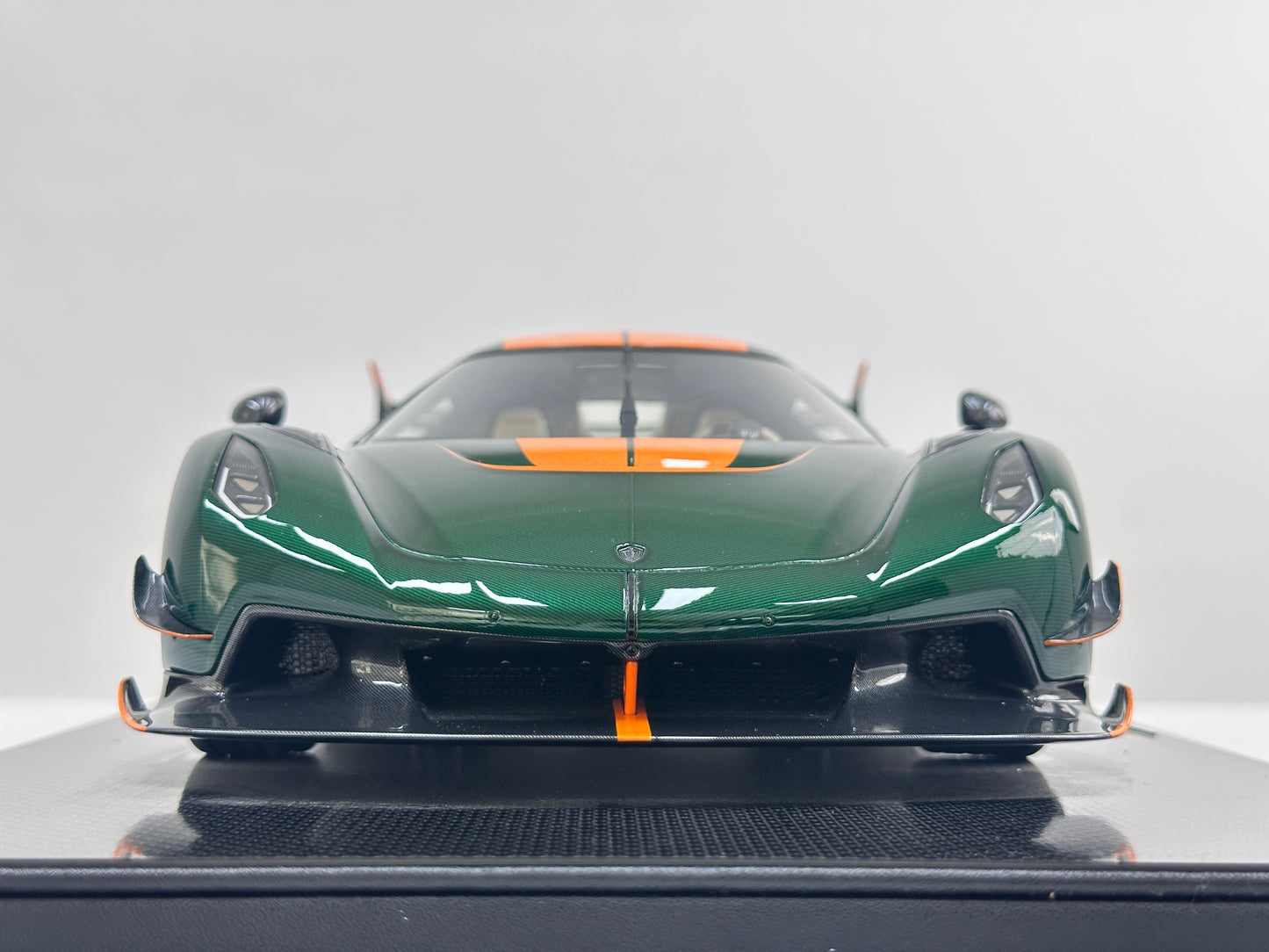 FRONTIART 1/12 Koenigsegg Jesko Carbon Emerald Green (FA190)