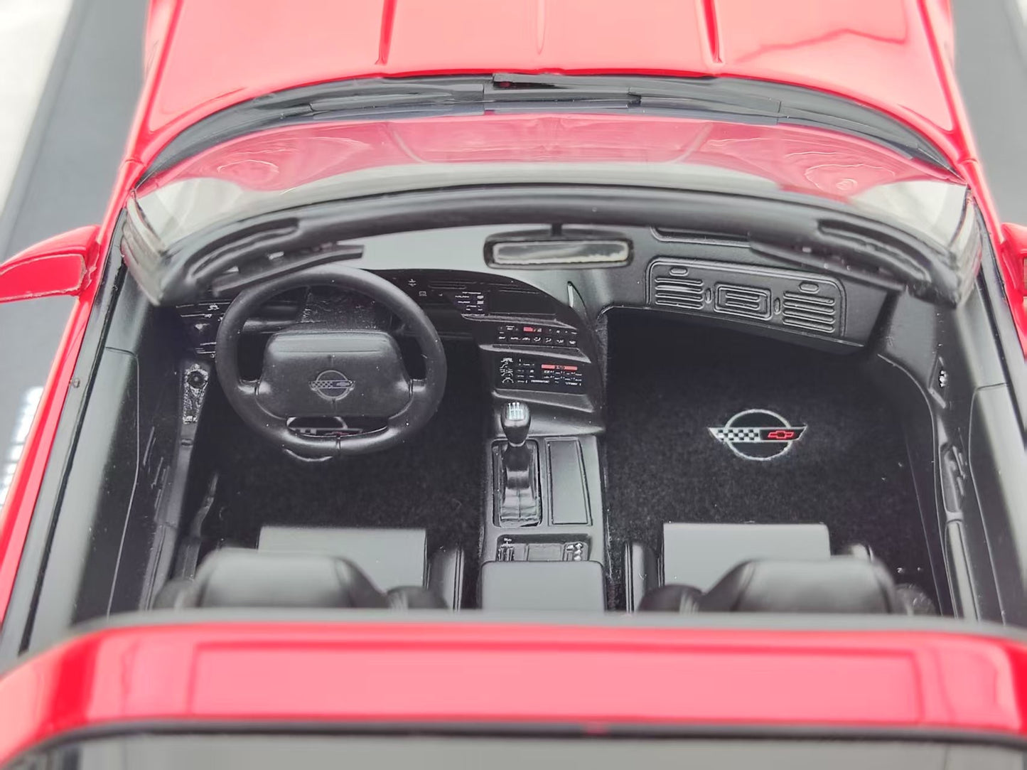 GT Spirit 1/18 Chevrolet Corvette C4 Torch, Red GT537