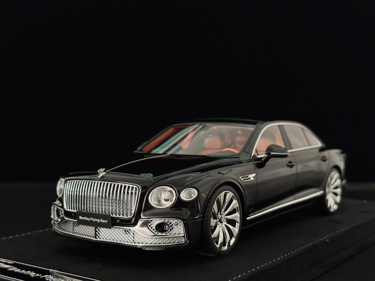 HH Model 1/18 Bentley Flying Spur Diamond Black HH627