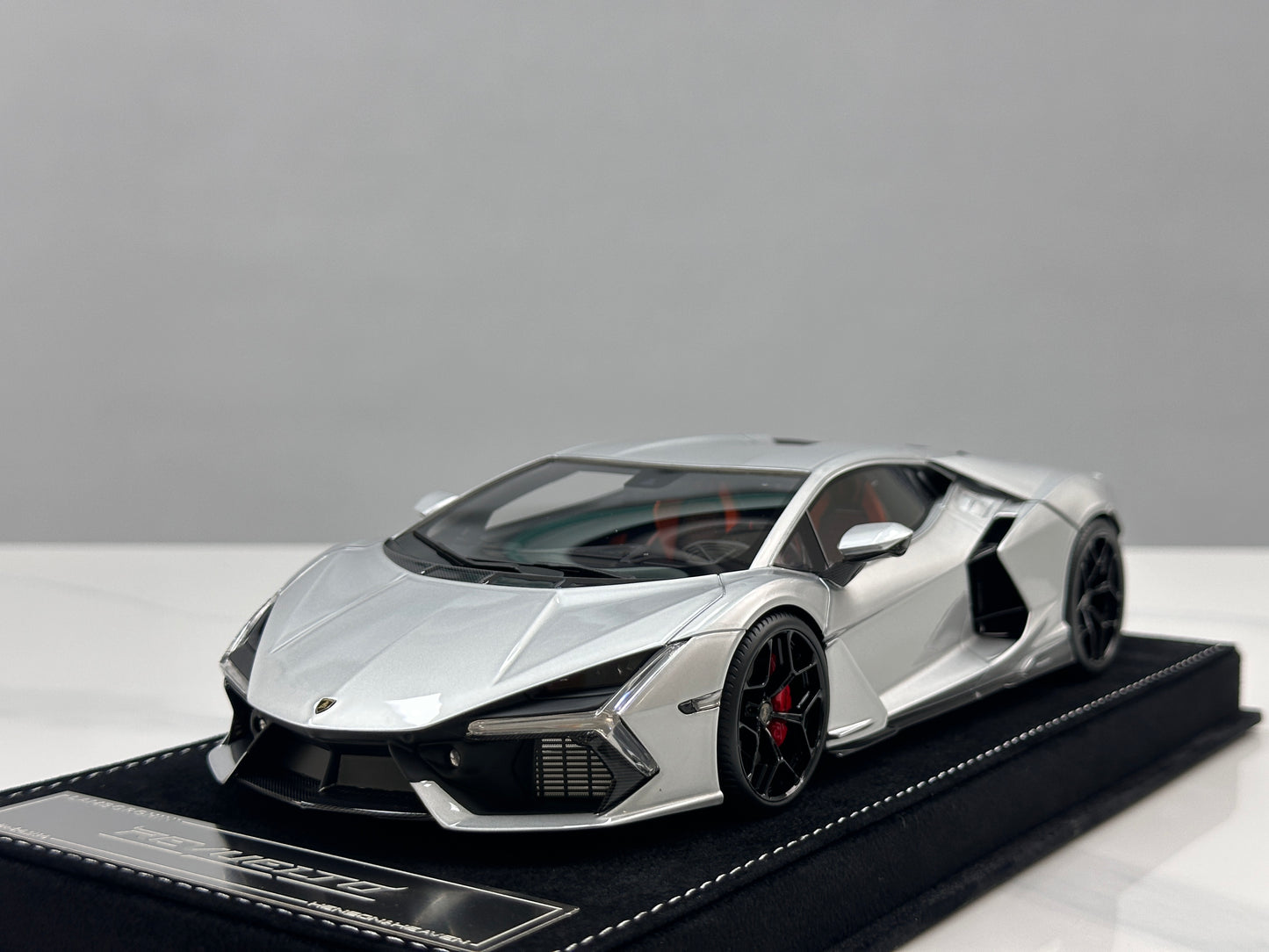 HH Model 1/18 Lamborghini Revuelto Metallic Silver HH620
