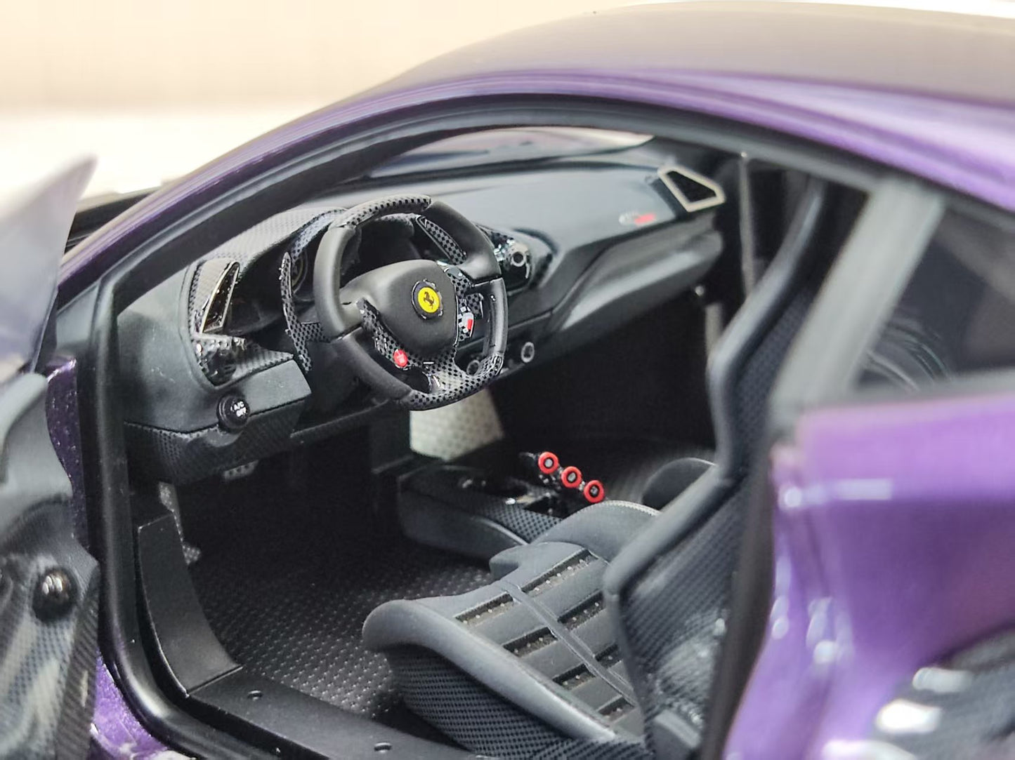 DM Pro 1/18 Ferrari 488 Pista – Purple (Black Base Version B) DGP002B