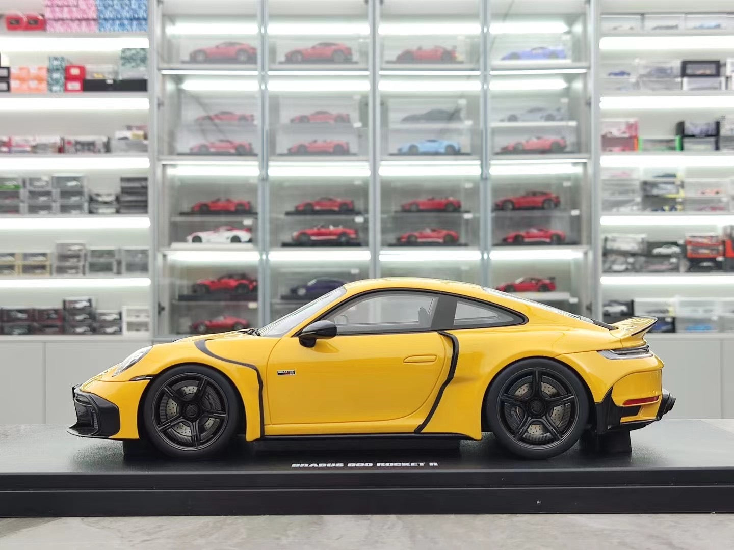 GT Spirit 1/18 Brabus 900 Rocket-R Yellow CLDC037