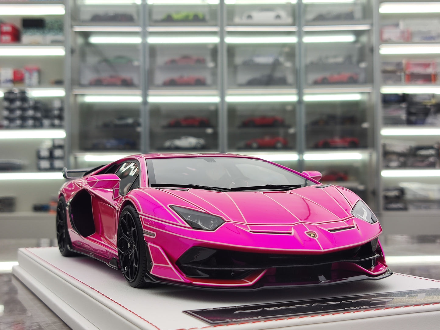 CE 1/18 Lamborghini SVJ Fluorescent Resin Car Model JS-CE004