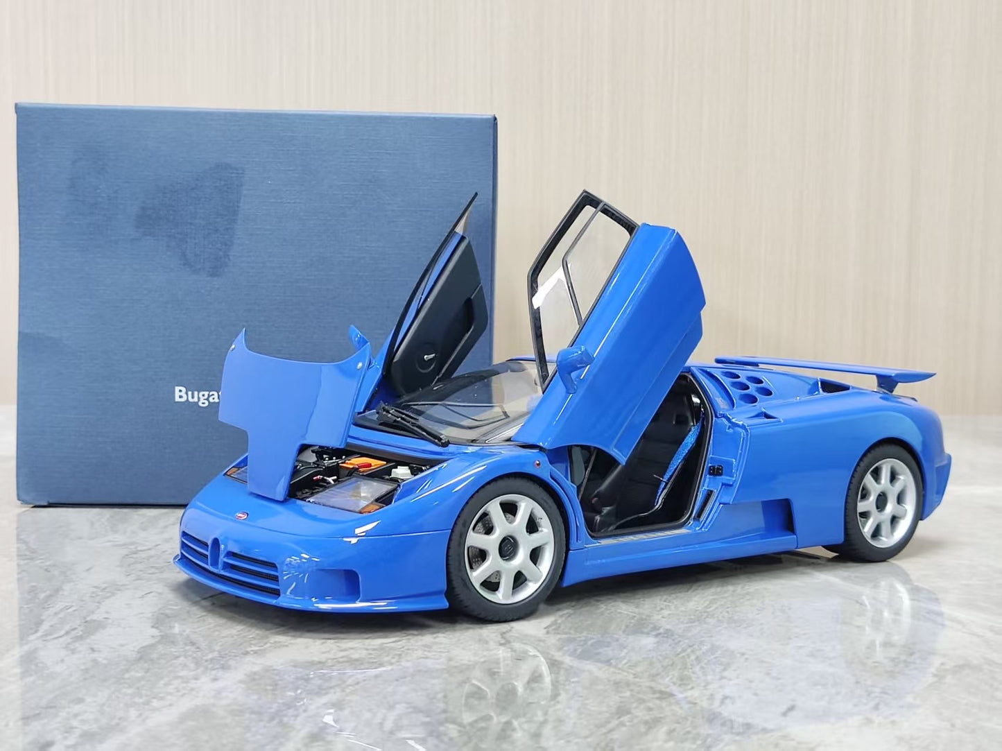AUTOart 1:18 Bugatti EB110 SS Blue AA226