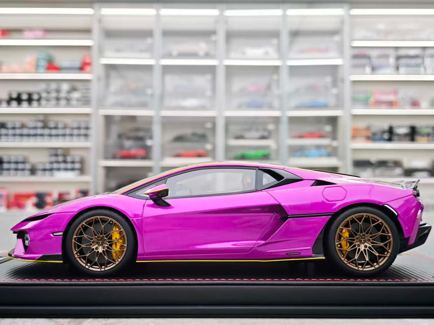 MR 1/18 Lamborghini Temerario LAMBO062SE3