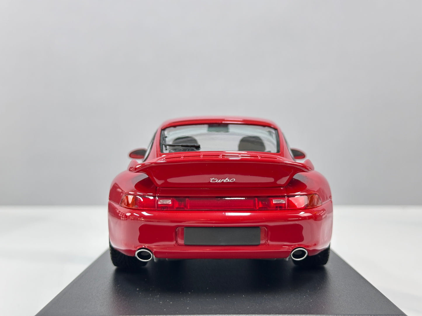 MINICHAMPS 1/18 Porsche 911 (993) Turbo (1995) Red 155061170