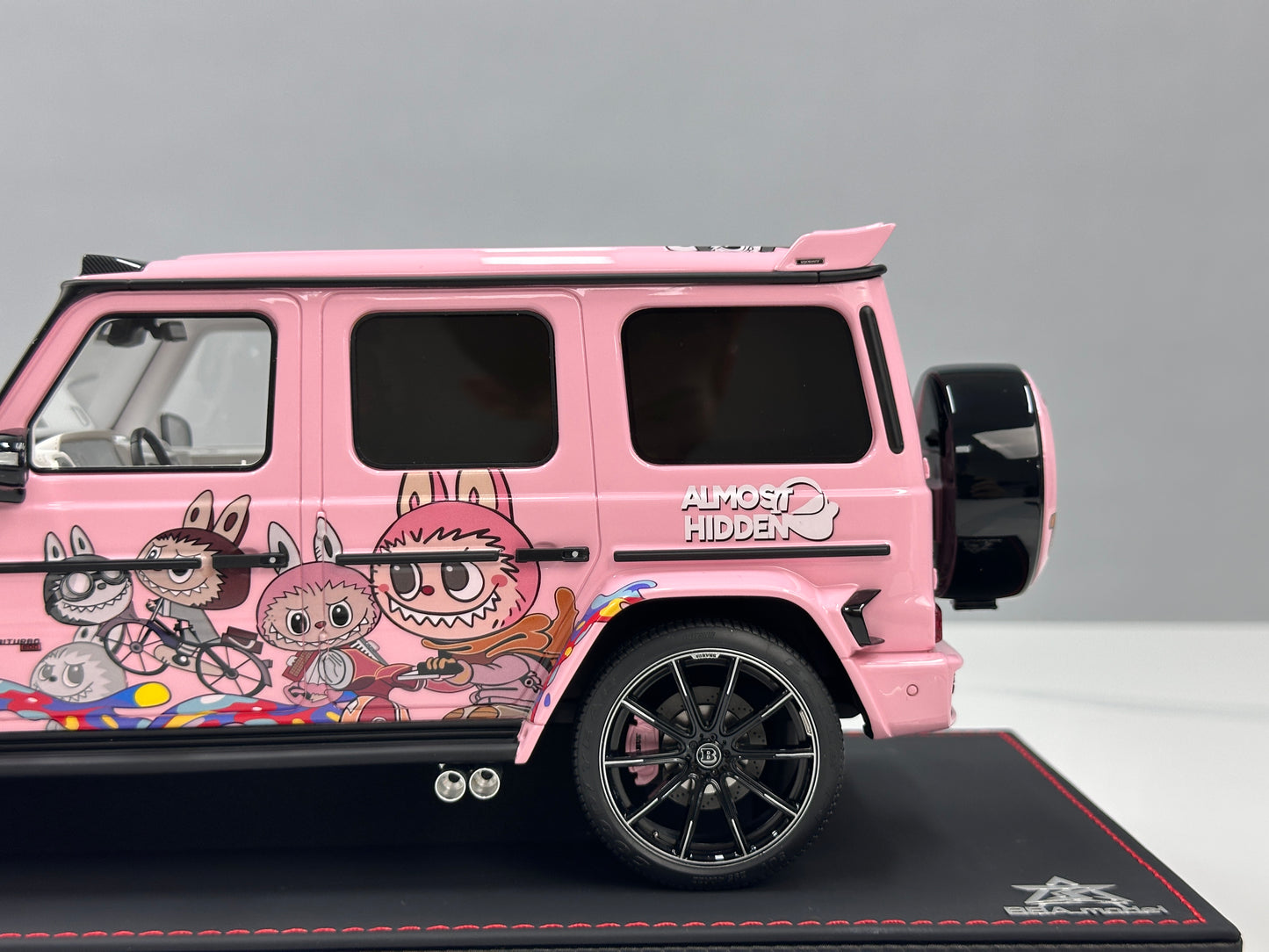 BBA Model 1/18 Brabus G800 Labubu BBA084