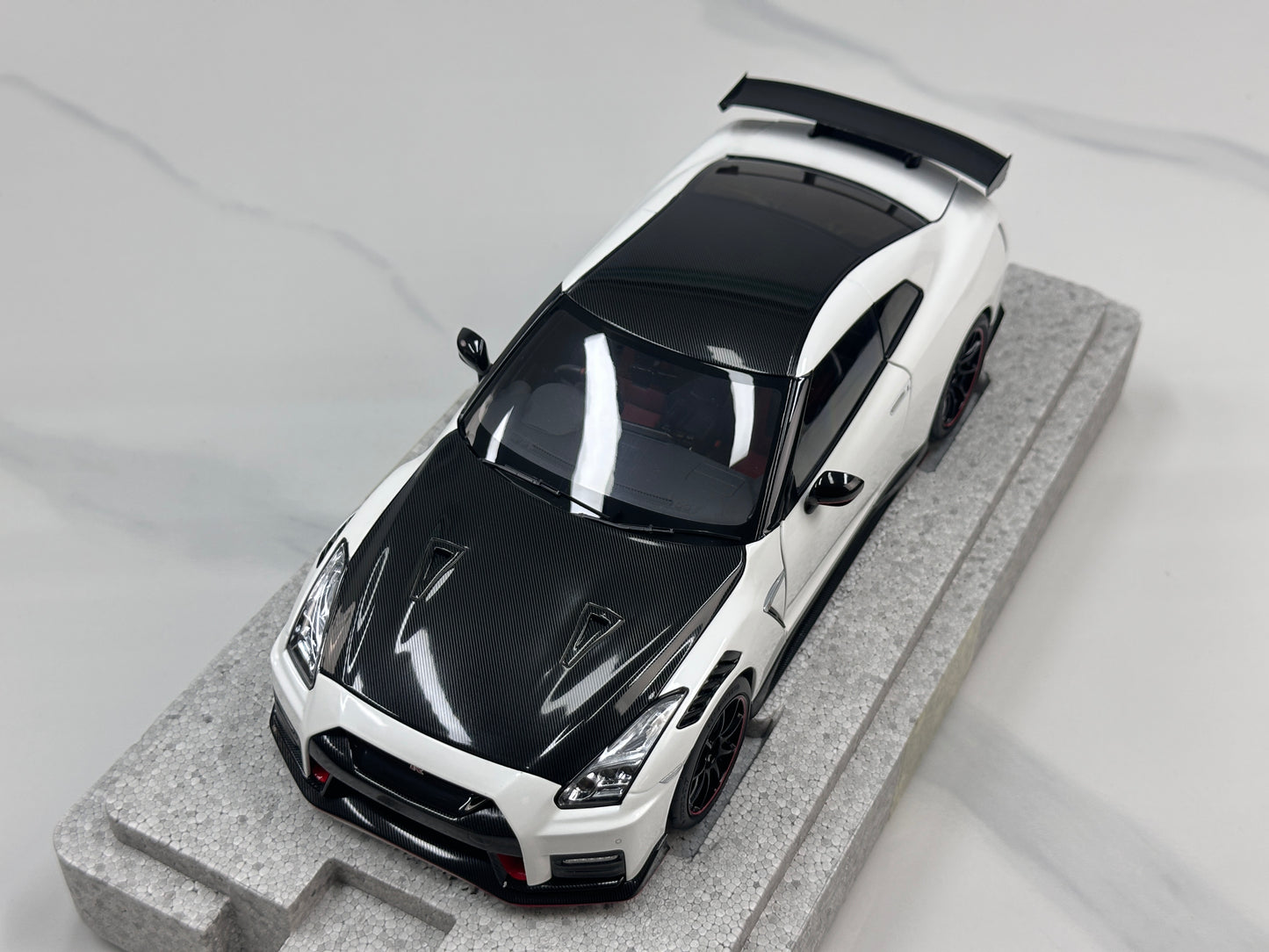 MOTORHELIX 1/18 Nissan GT-R NISMO (R35) Special Edition 2022 Brilliant Pearl White MH378