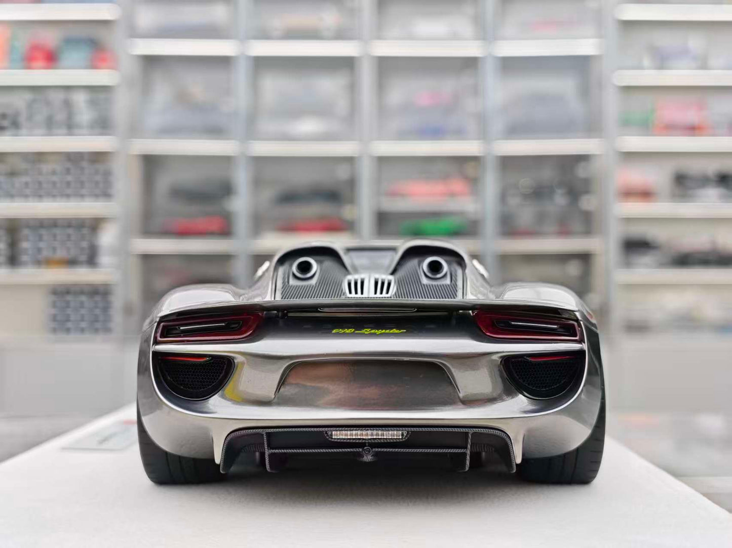 MAKEUP 1/18 Porsche 918 Spyder, Silver, EML045J
