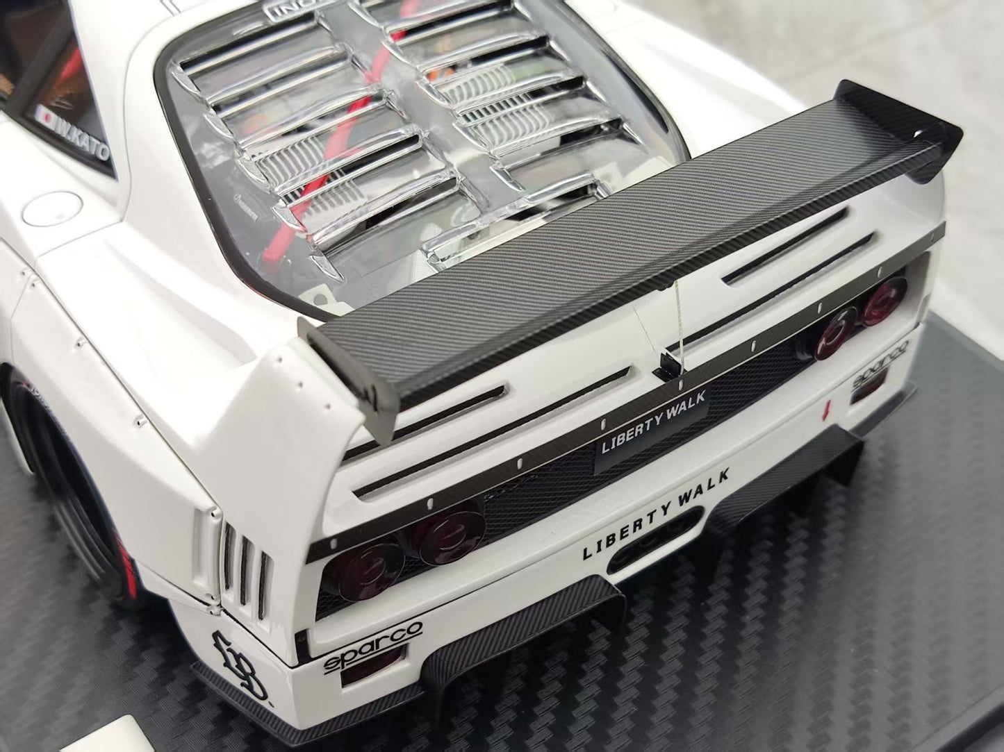 Ignition Model 1/18 Ferrari F40 LB-WORKS 40 White IG3752