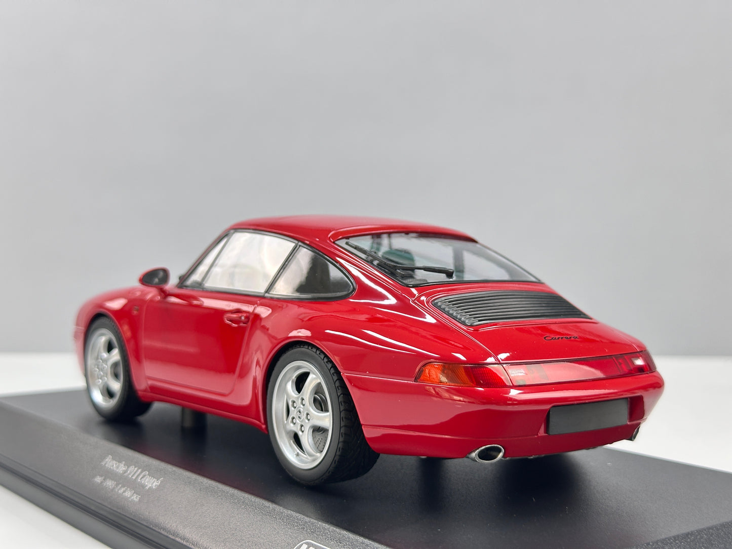 MINICHAMPS 1/18 Porsche 911 (993) 1993 Red 155061102