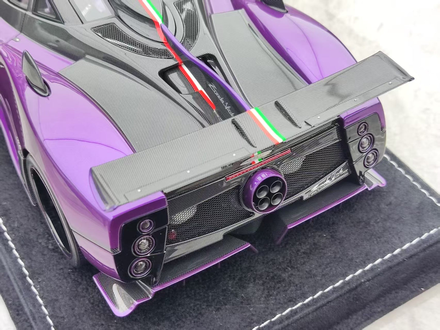 HH Model 1/18 Pagani Zonda Specials Viola HH552