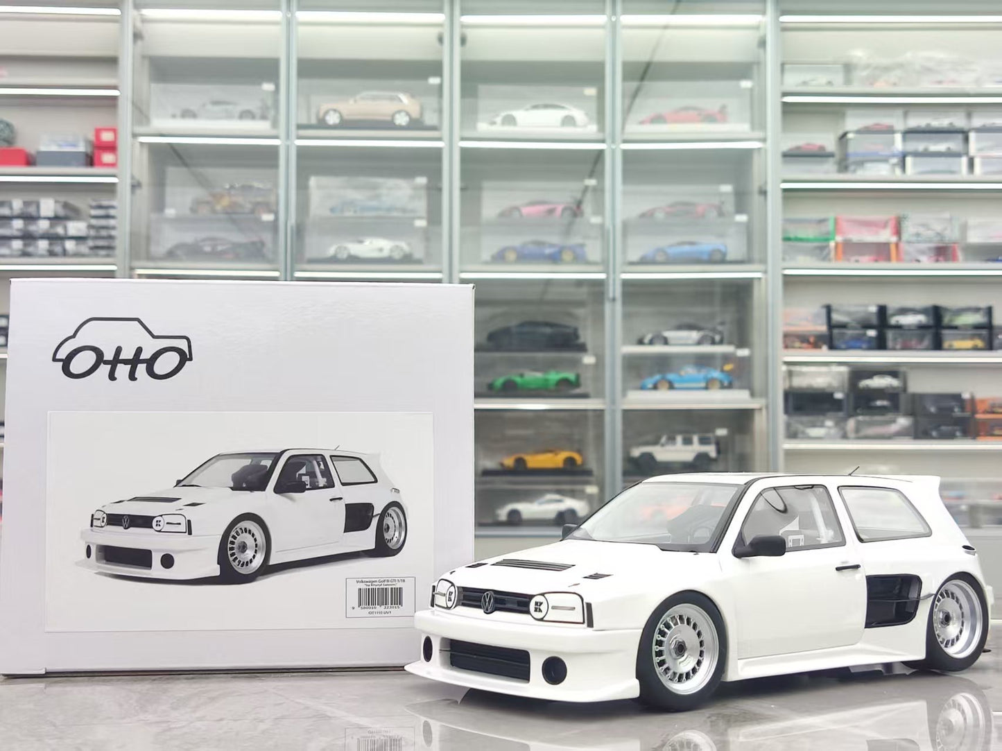 OTTO 1/18 Volkswagen Golf III Kyzyl Saleem White OT1110