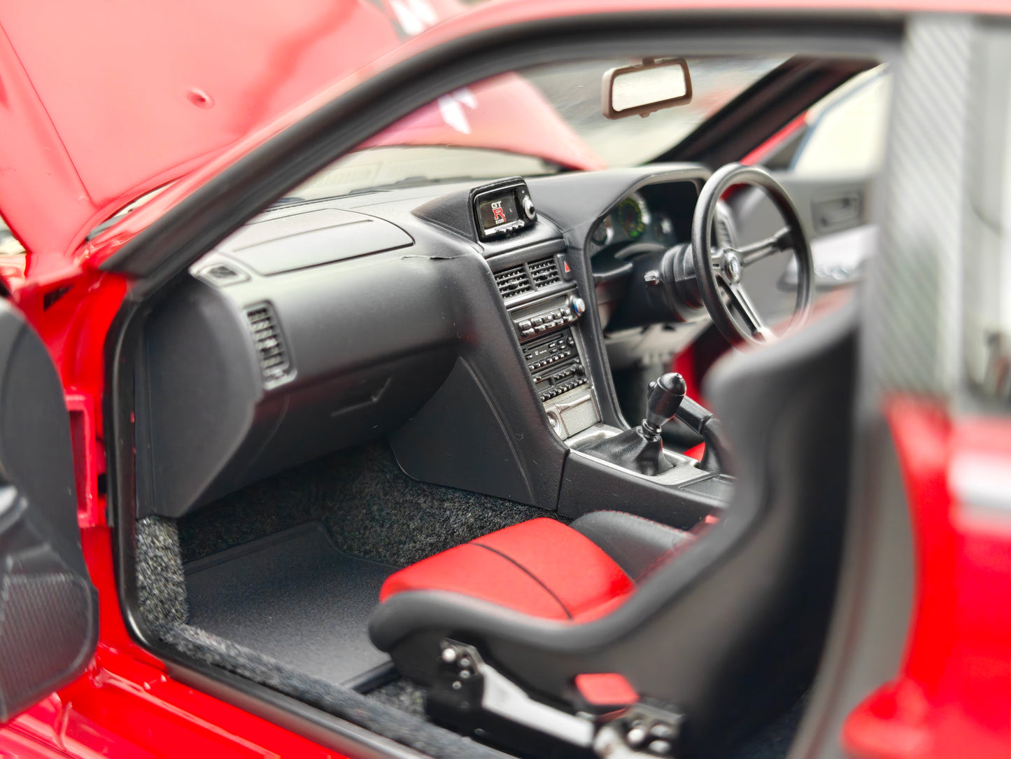 MOTORHELIX 1/18 Nissan Skyline GT-R (R34) Customized Version, Red MH328