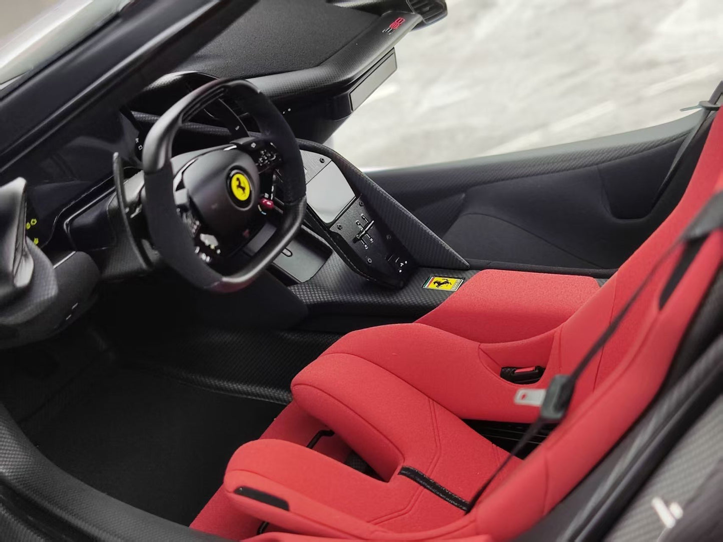 Amalgam 1/8 Ferrari F80 (2024) Red M6324-SC1-14