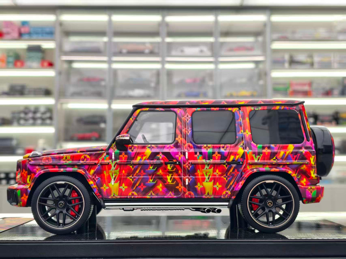 Dino Model 1/18 Mercedes-Benz G63 Custom Edition  DML001B