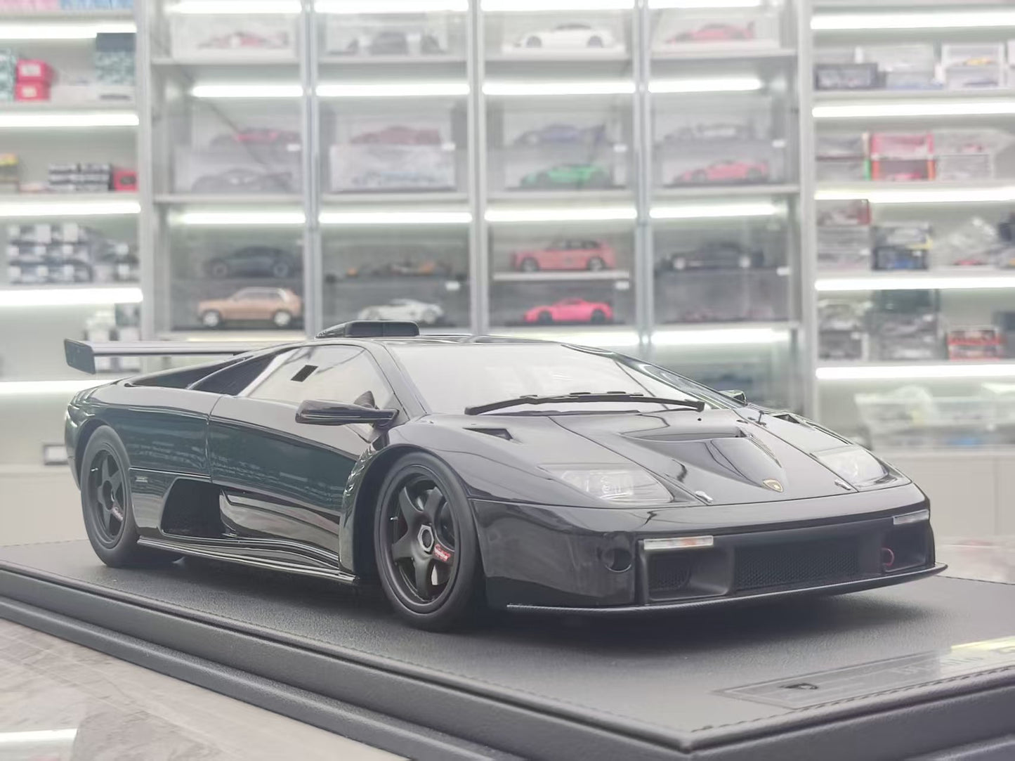 GL 1/12 Lamborghini Diablo GTR Matte Black JS-GL004