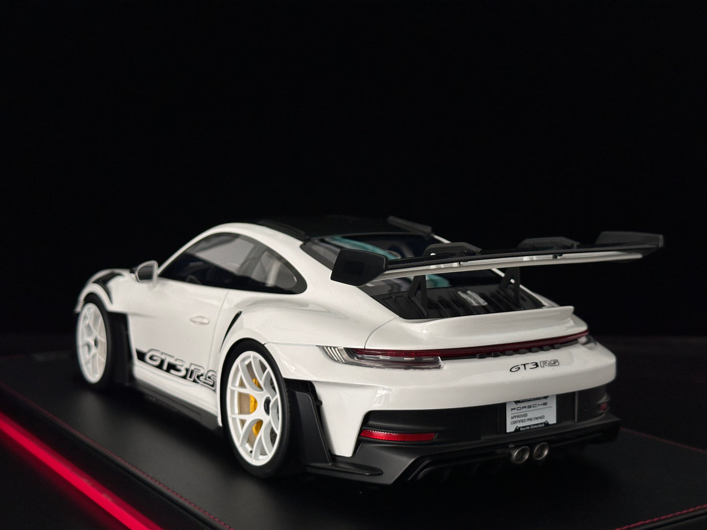 IVY 1/12 Porsche 992 GT3 RS White with White Wheels IVY242