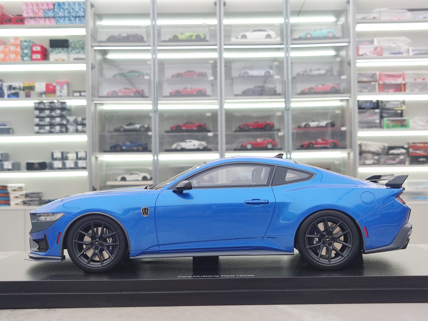 TOPSPEED 1/18 Ford Mustang Dark Horse 2024 blue model car TS0552