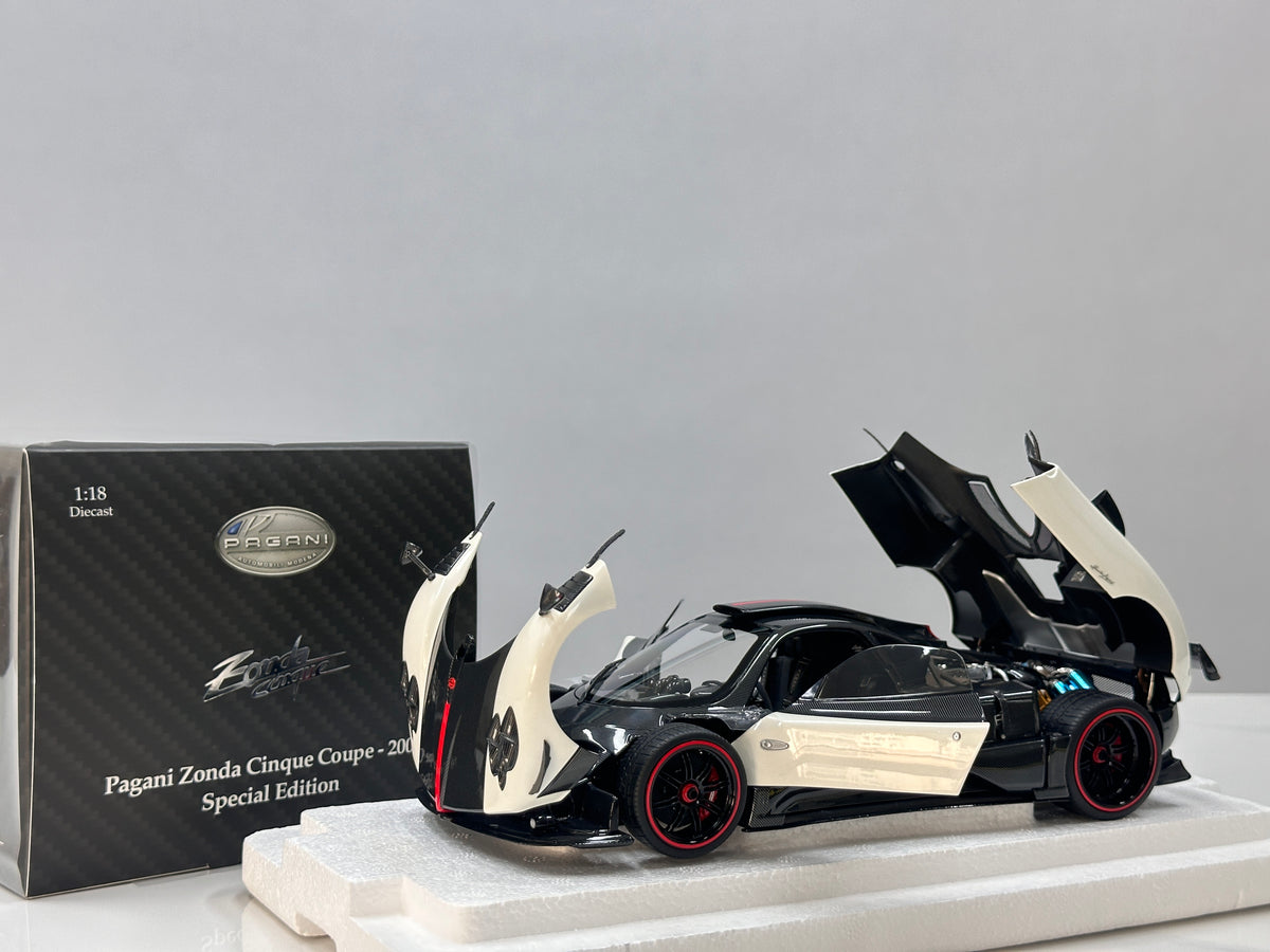 Almost Real 1/18 Pagani Zonda Cinque Coupe - 2009 White 850601101