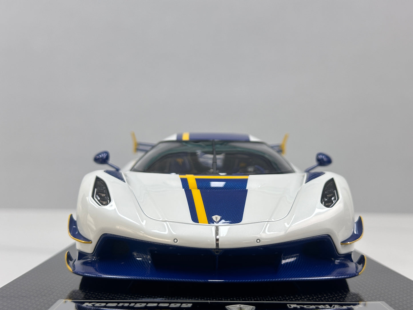 FrontiArt 1/18 Koenigsegg Jesko Pearl White FA200