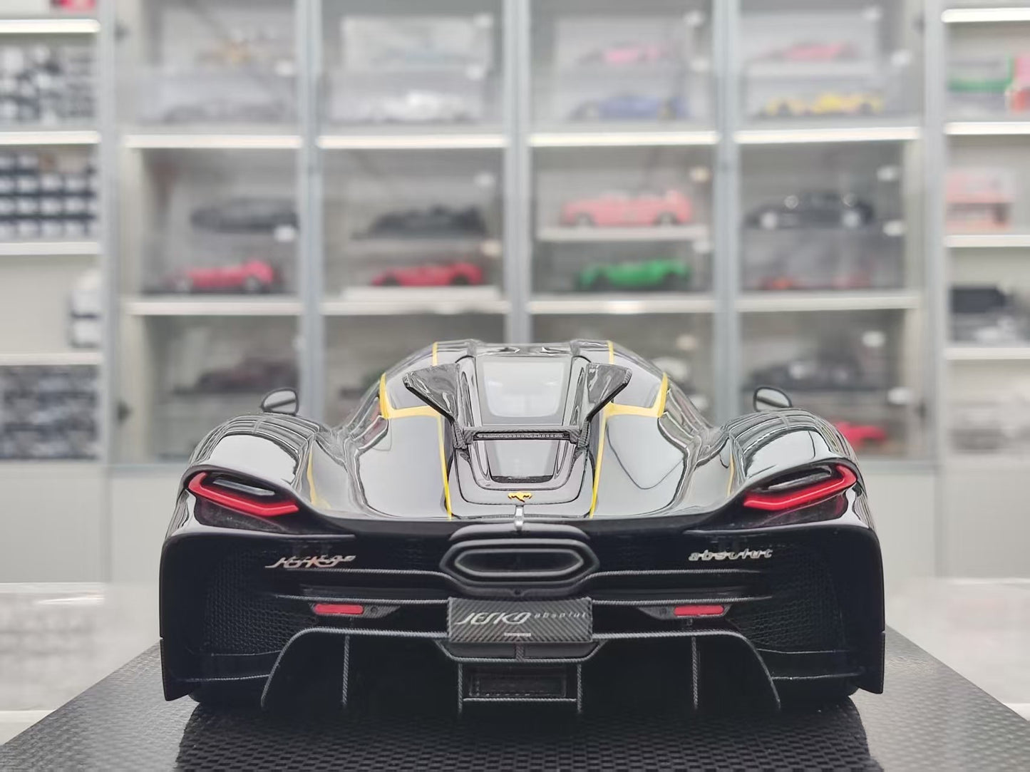 FRONTIART 1/18 Koenigsegg Jesko Absolut Black/Gray FA183