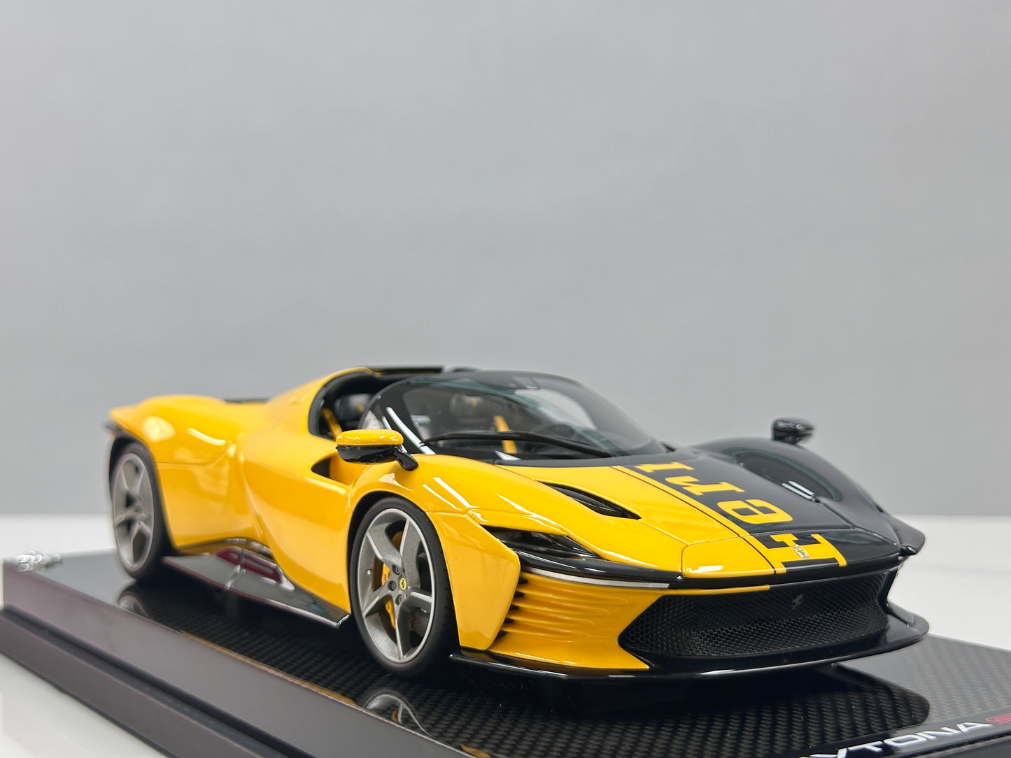 MR 1/18 Ferrari Icona Daytona SP3 Special Edition (599 Units) – Modena Yellow (FE036SE6)