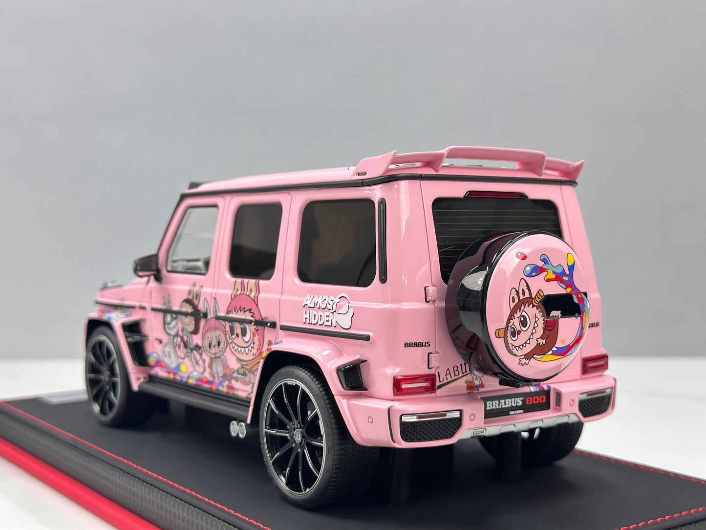 BBA Model 1/18 Brabus G800 Labubu BBA084