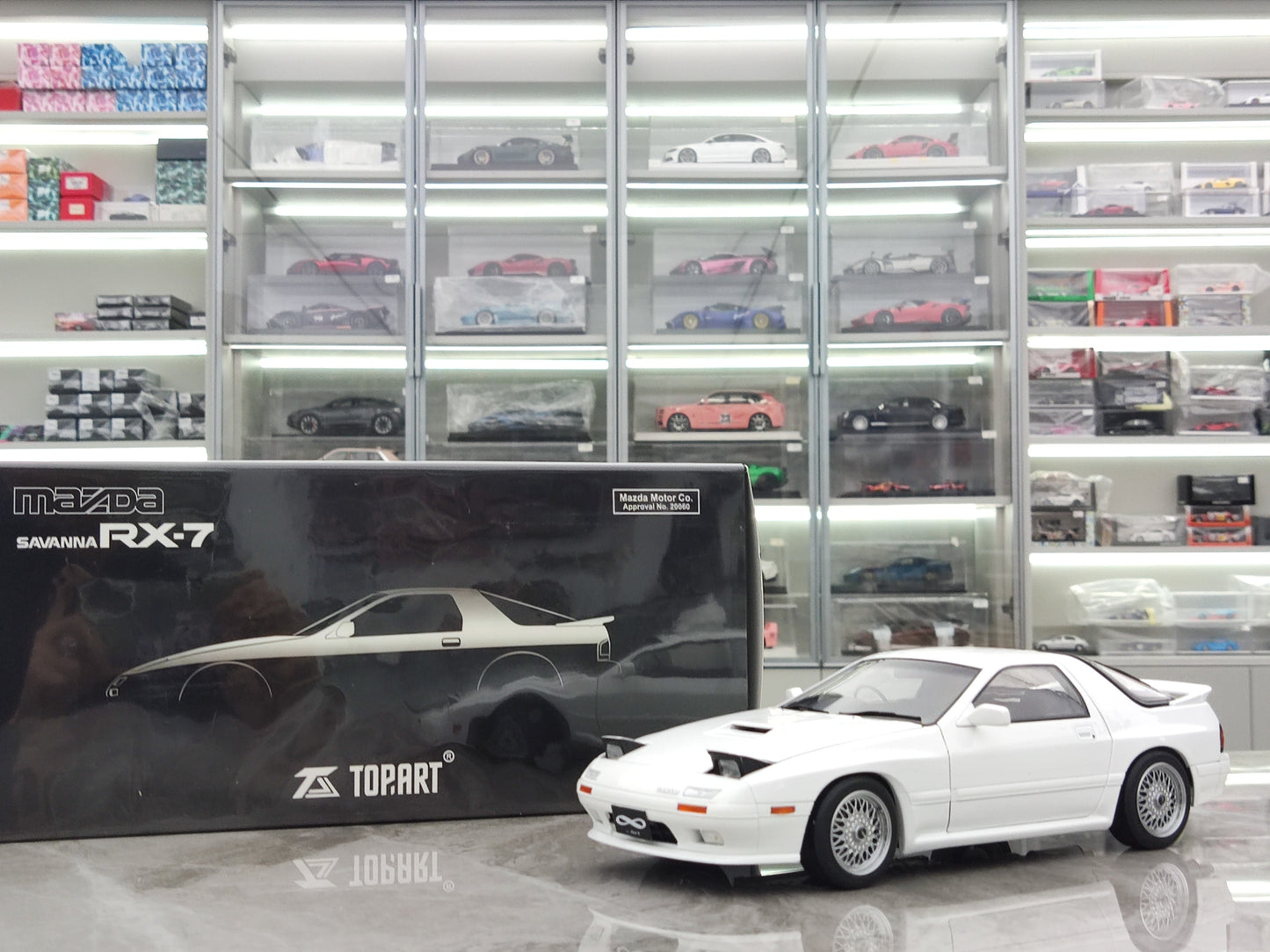 TopArt Collection 1/18 Mazda RX7 FC3S 1989 White Silver Wheels TA007