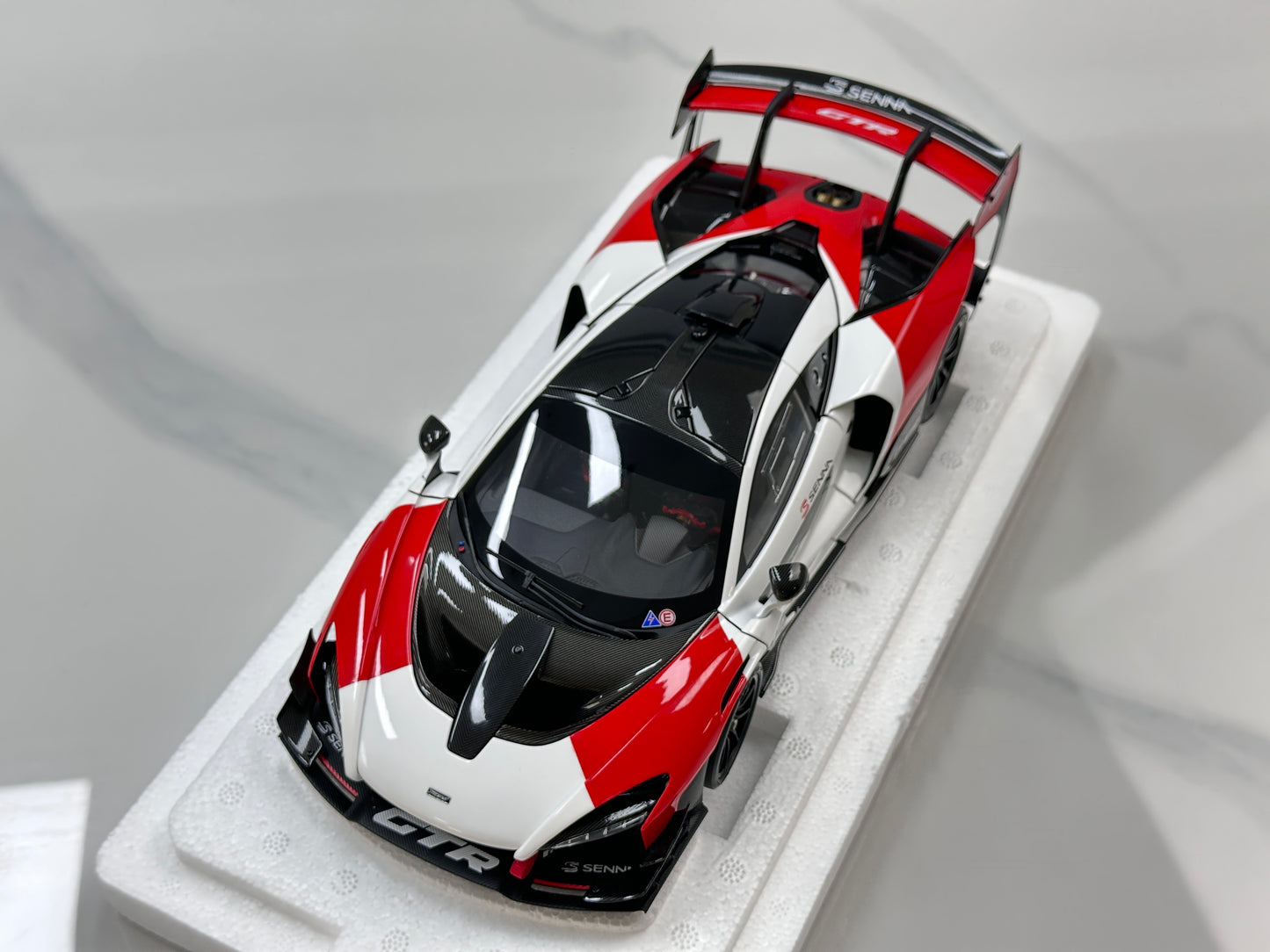 LCD 1/18 McLaren Senna GTR Red and White LCD18016-RW