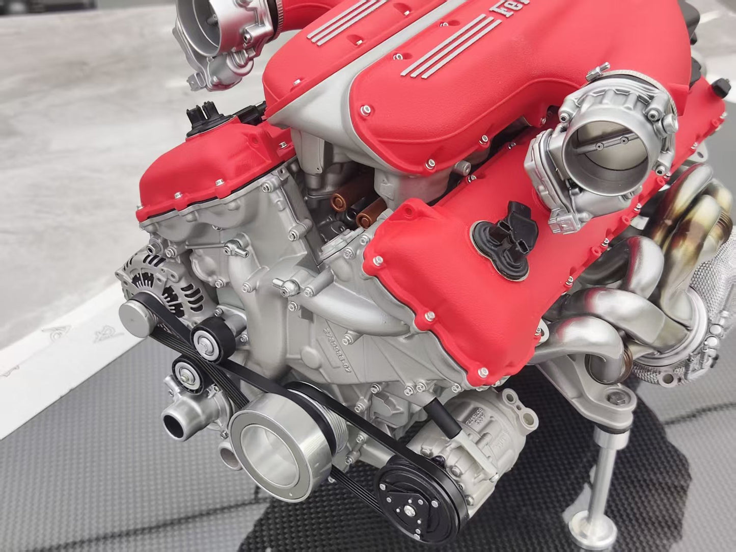 Amalgam 1/4 Ferrari 12CILINDRI V12 F140HD Engine and Gearbox M6325-SC1-16