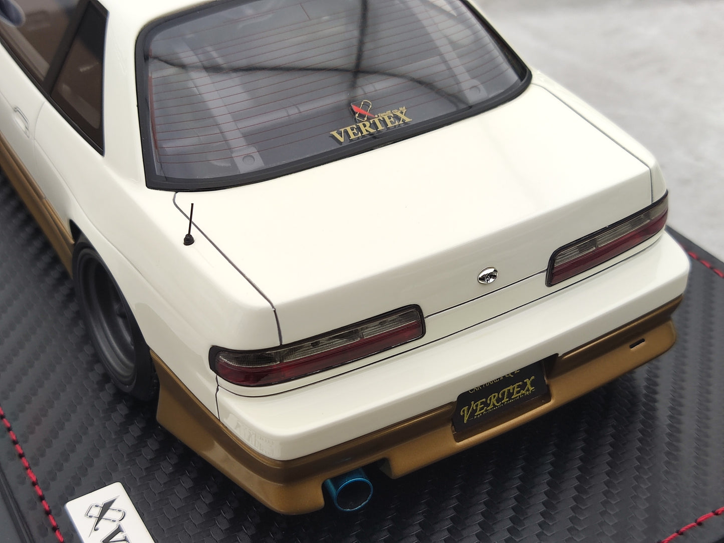 Ignition Model 1/18 Nissan Vertex S13 Silvia White/Gold with SR20 Engine IG3589
