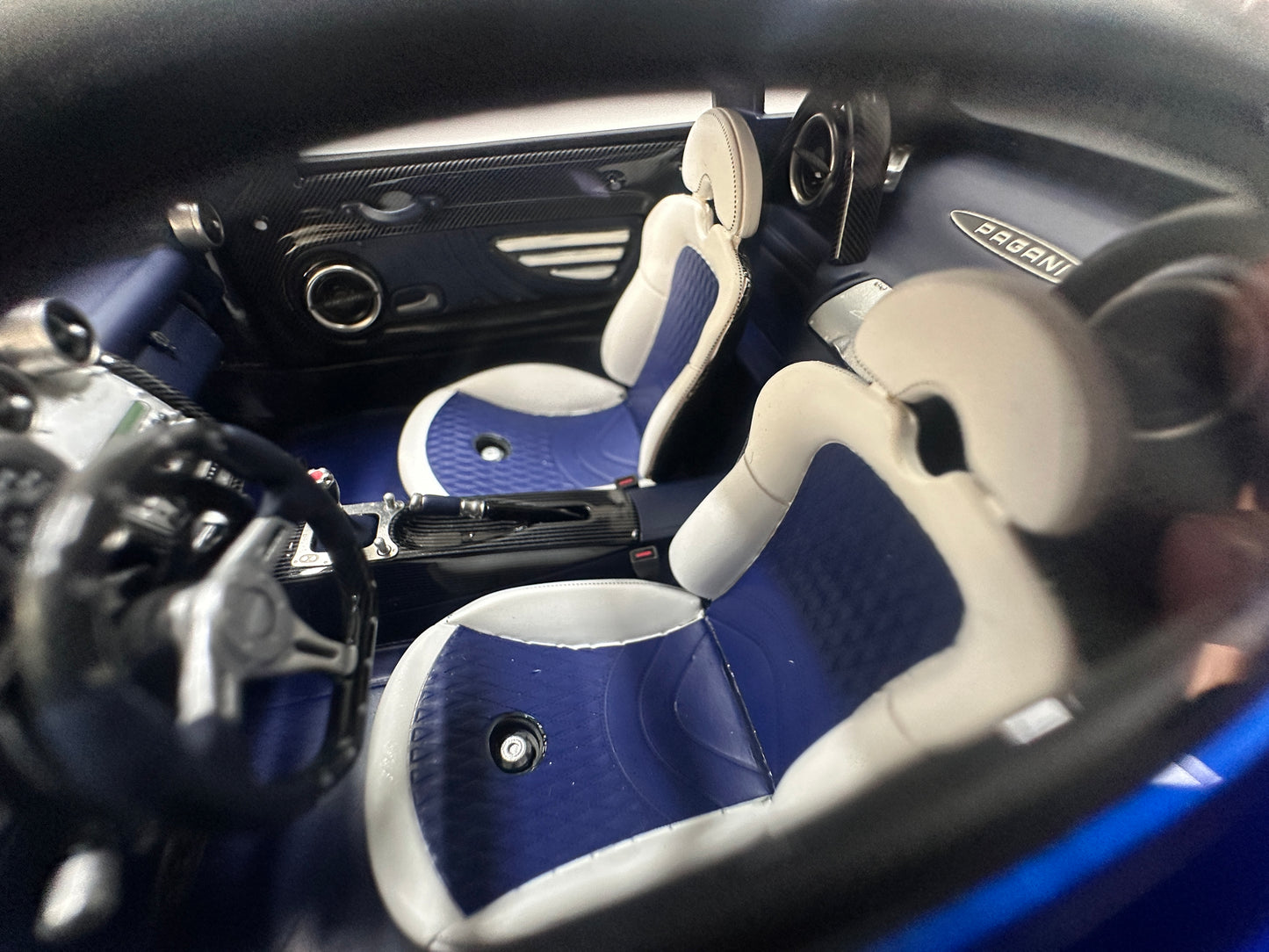 HH Model 1/18 Pagani Zonda F – Dark Blue with Gold Wheels (HH701)