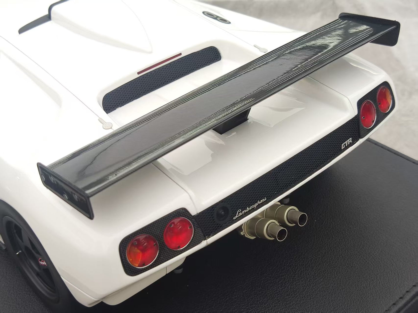 GL 1/12 Lamborghini Diablo GTR White Model Figure JS-GL002