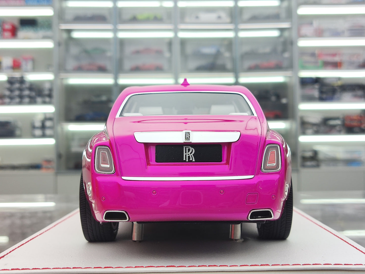SC 1/18 Rolls-Royce Phantom Eighth Generation Electroplated Rose Red Model Car  JS-SC003