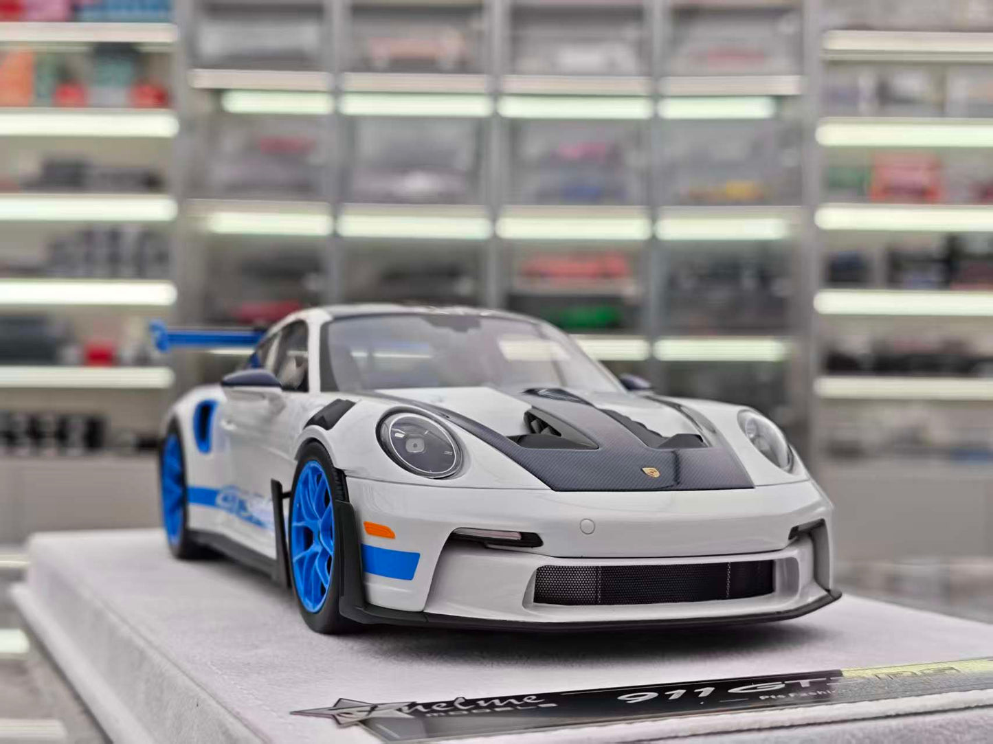 FuelMe 1/18 Porsche 992 GT3RS Grey FM18010LM-19