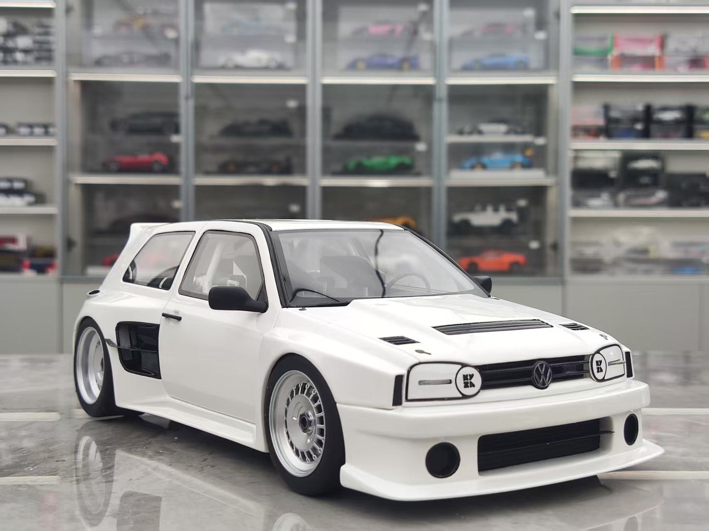 OTTO 1/18 Volkswagen Golf III Kyzyl Saleem White OT1110