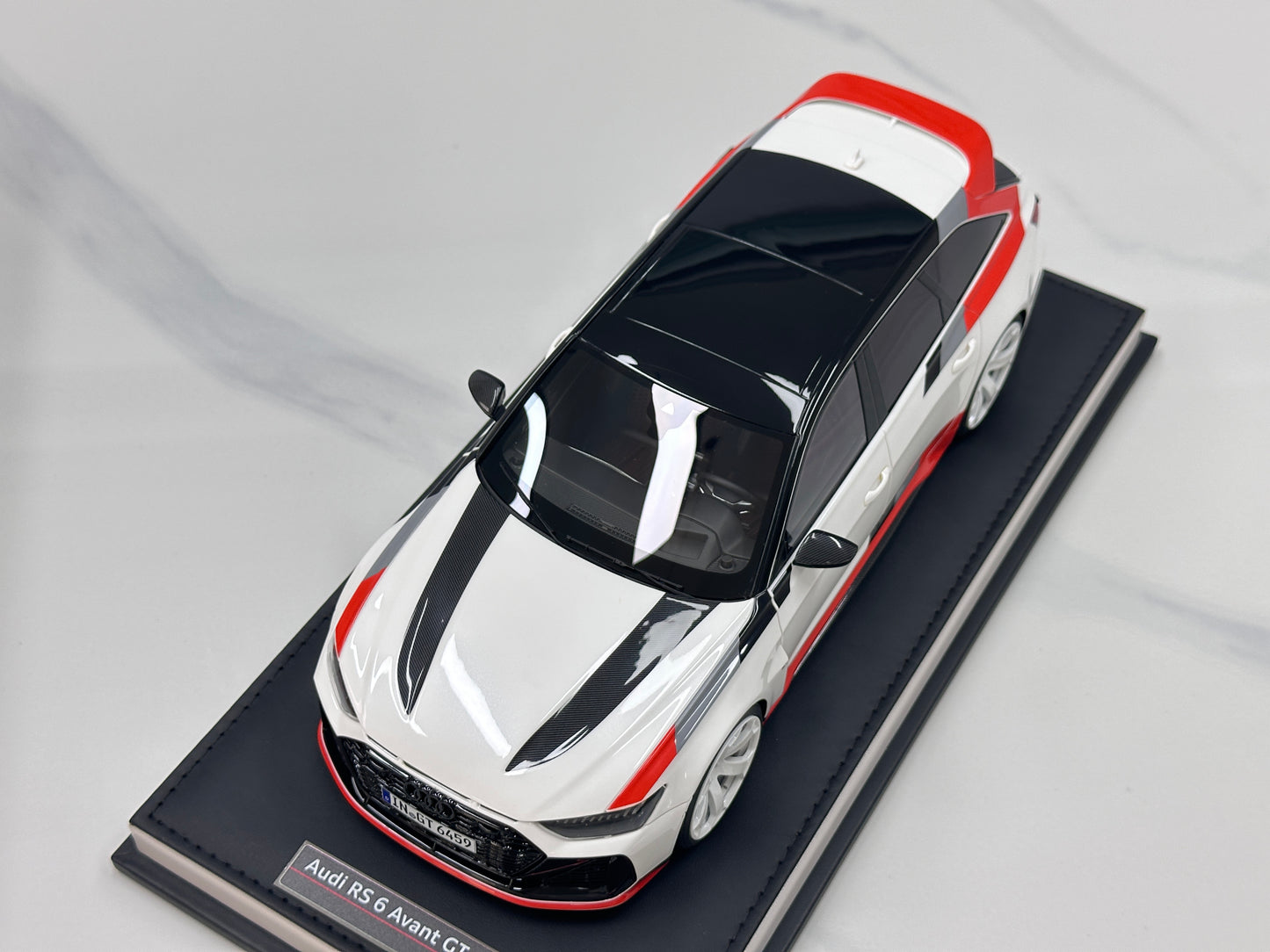 MOTORHELIX 1/18 Audi RS6 Avant GT Acona White MH366