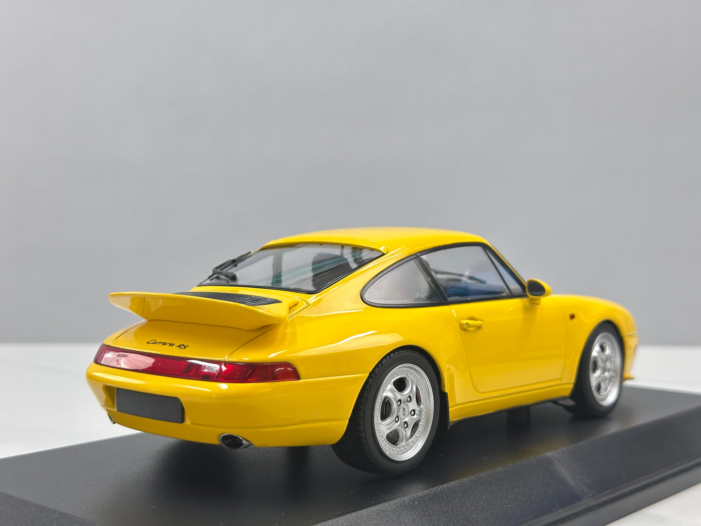 MINICHAMPS 1/18 Porsche 911 RS (993) - 1994 Yellow (155061120)
