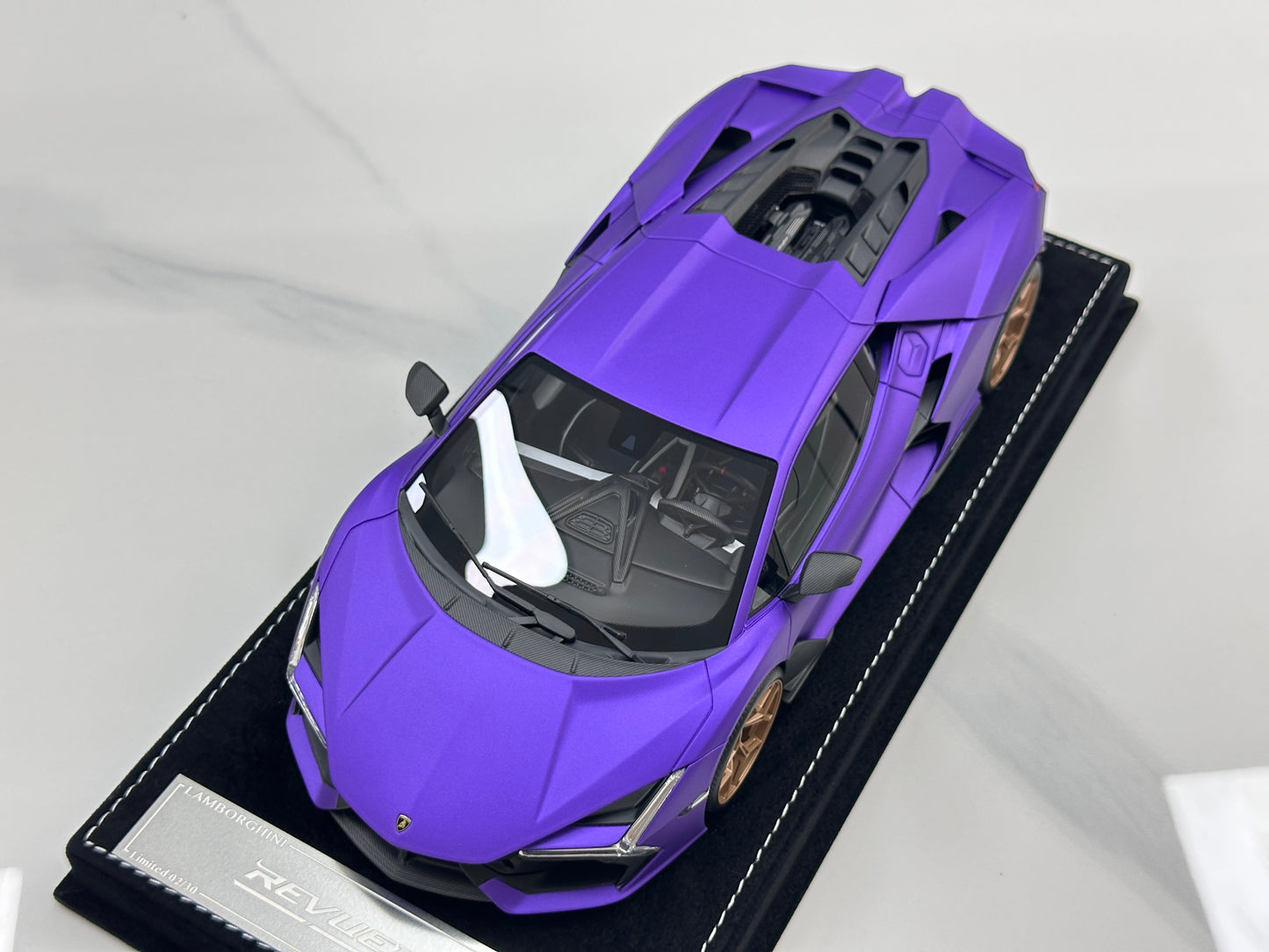 HH Model 1/18 Lamborghini Revuelto Matte Purple HH618