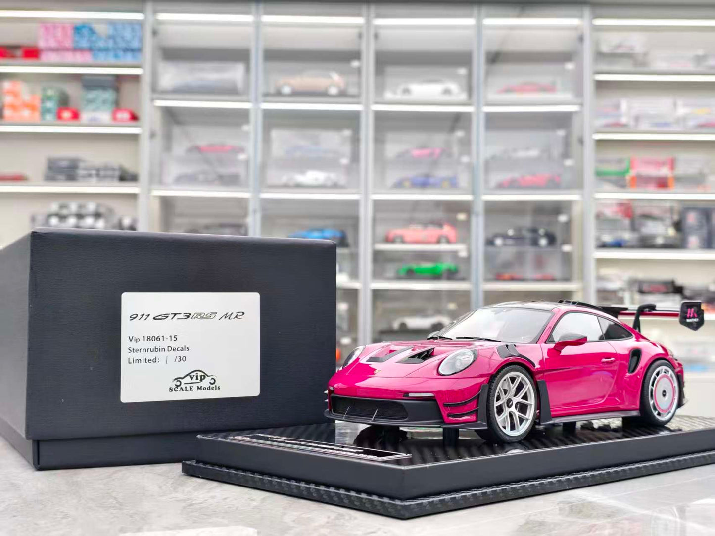 VIP 1/18 Porsche 911 GT3 RS-Manthey Racing, Pink VIP190