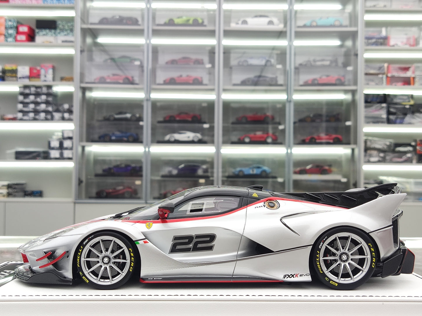 PR 1/18 Ferrari LaFerrari FXXK EVO silver simulation car model PR-004