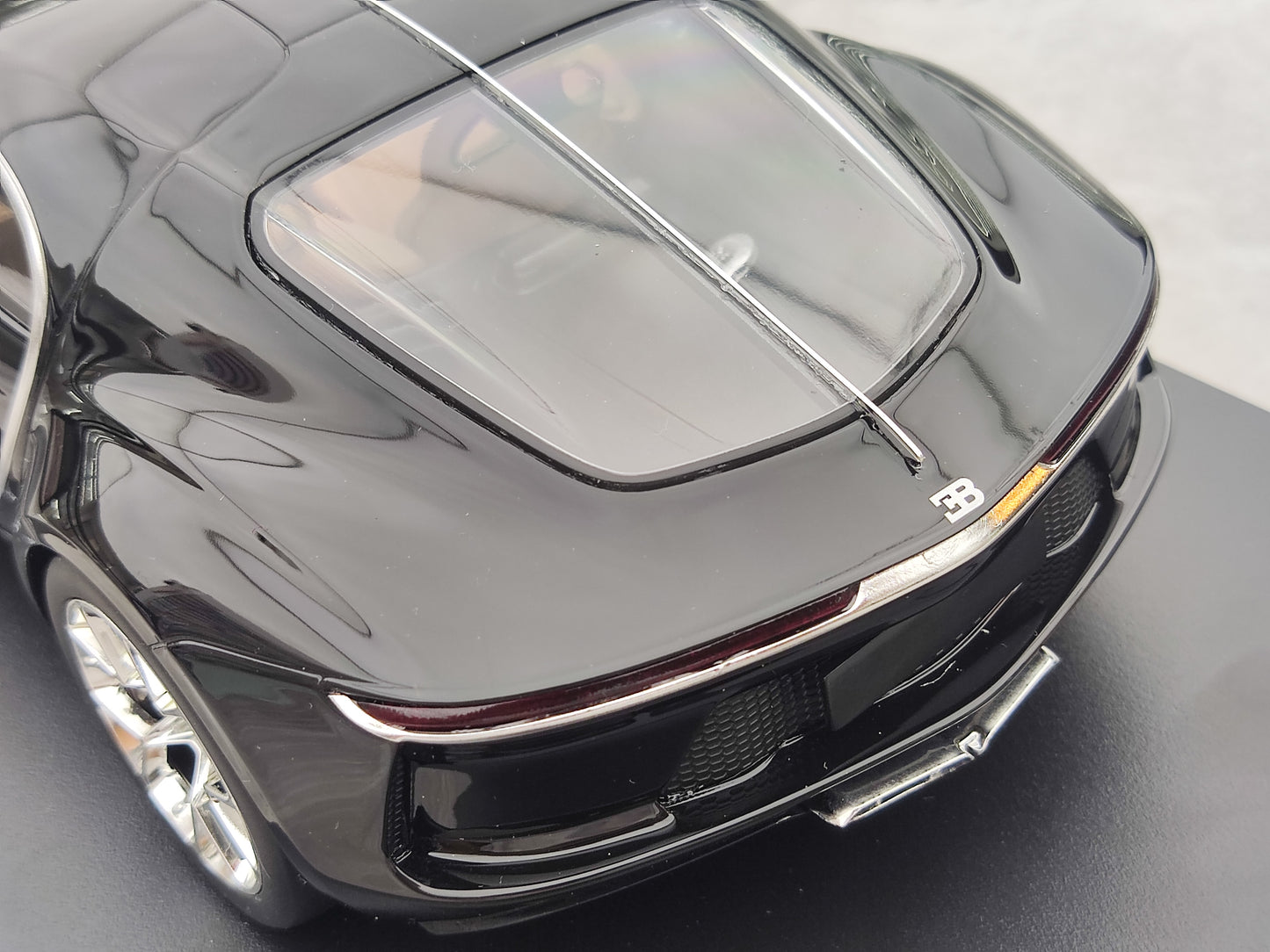 TOPSPEED 1/18 Bugatti Atlantic Concept Nocturne black simulation model car TS0456