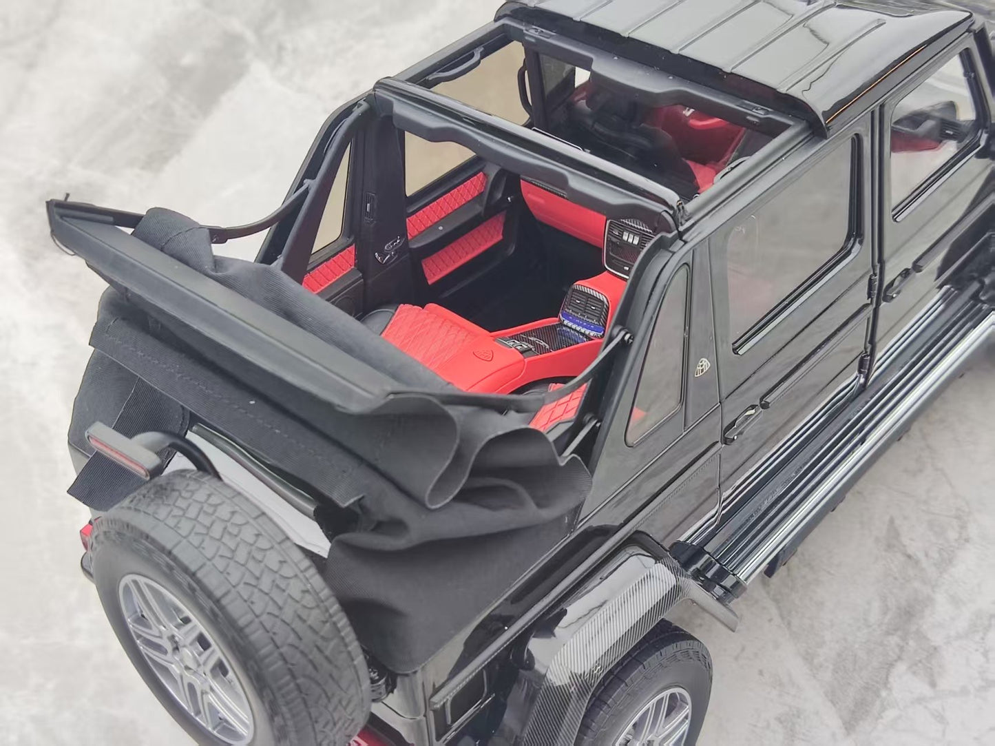 Almost Real 1/18 Mercedes-Maybach G650 Landaulet Metallic Black 820212