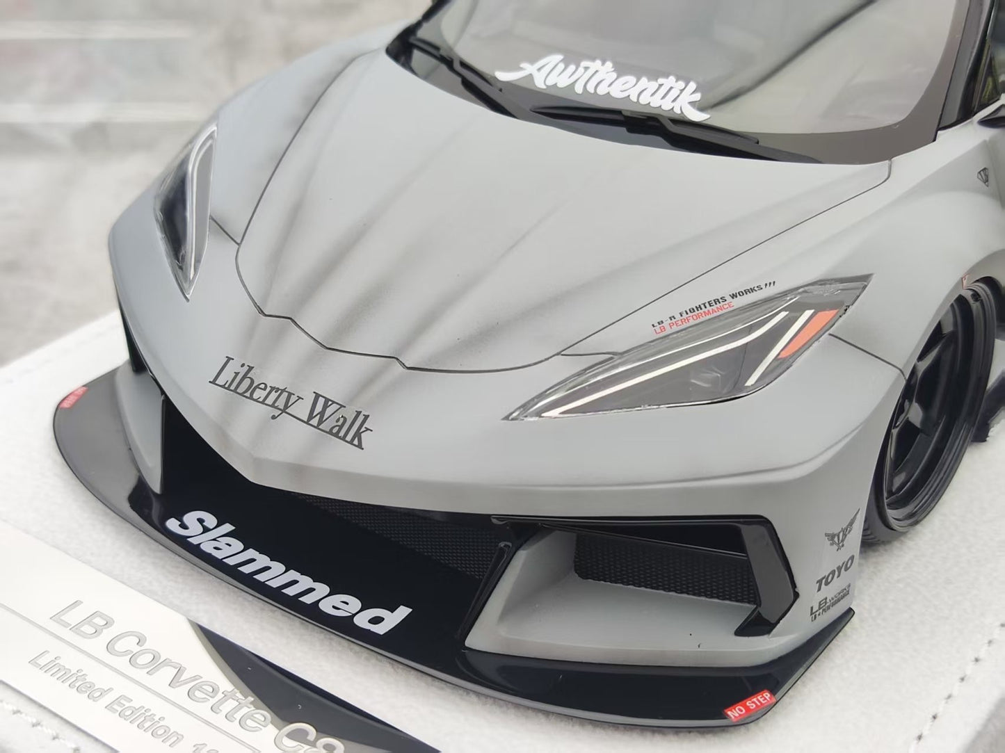 BBA MODEL 1/18 Corvette C8 LB Widebody Modified, Battle Gray Weathered Version BBA034
