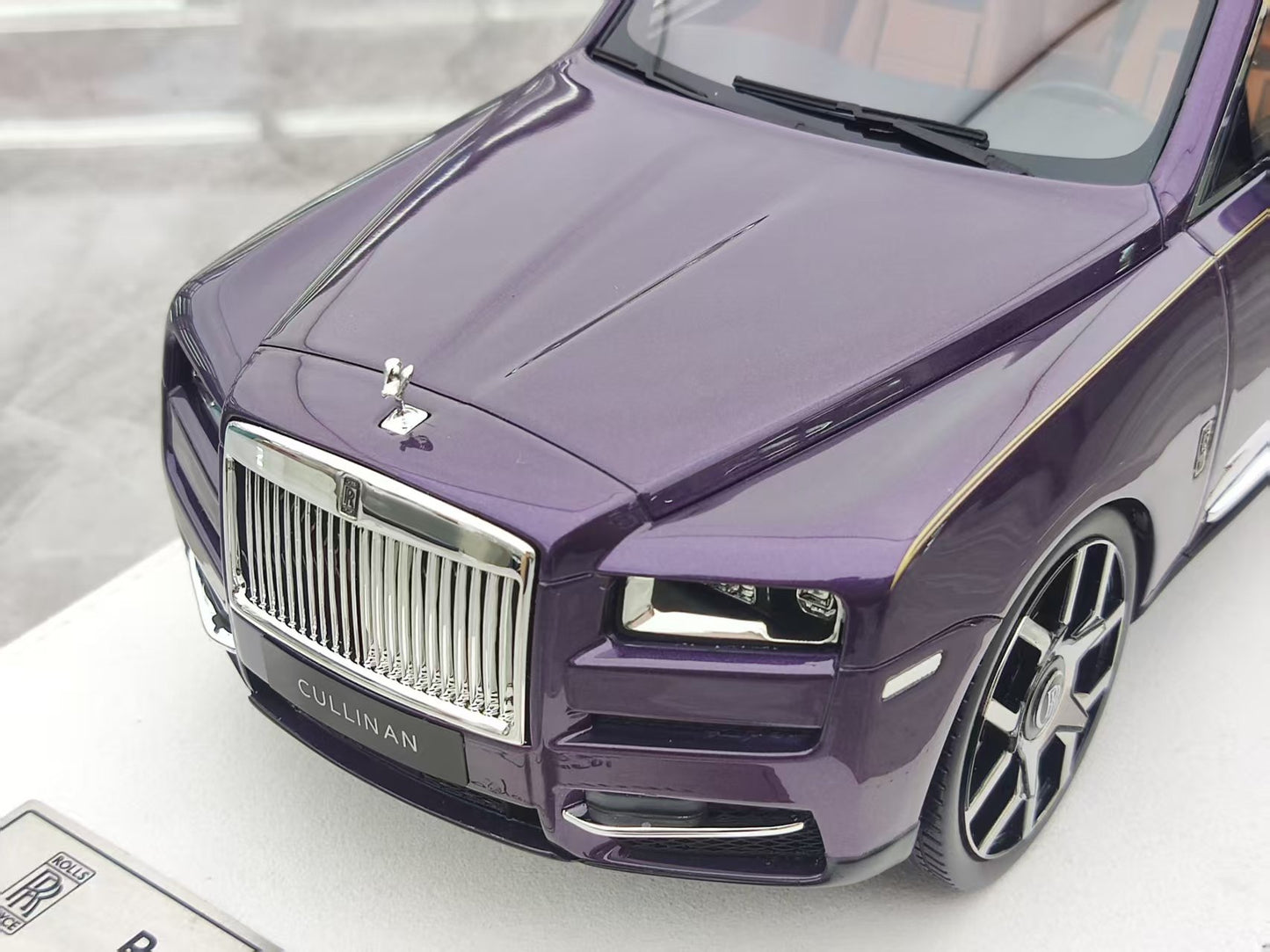 GL 1/18 Rolls-Royce Cullinan Purple Resin Model JS-GL029
