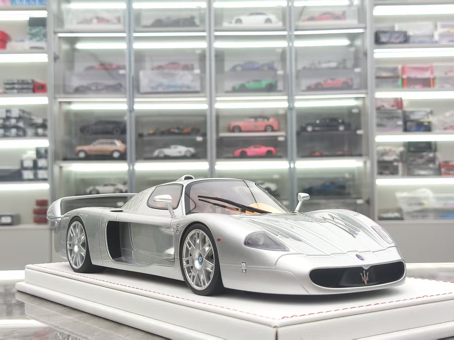 GL 1/18 Maserati MC12 Silver Car Model JS-GL021