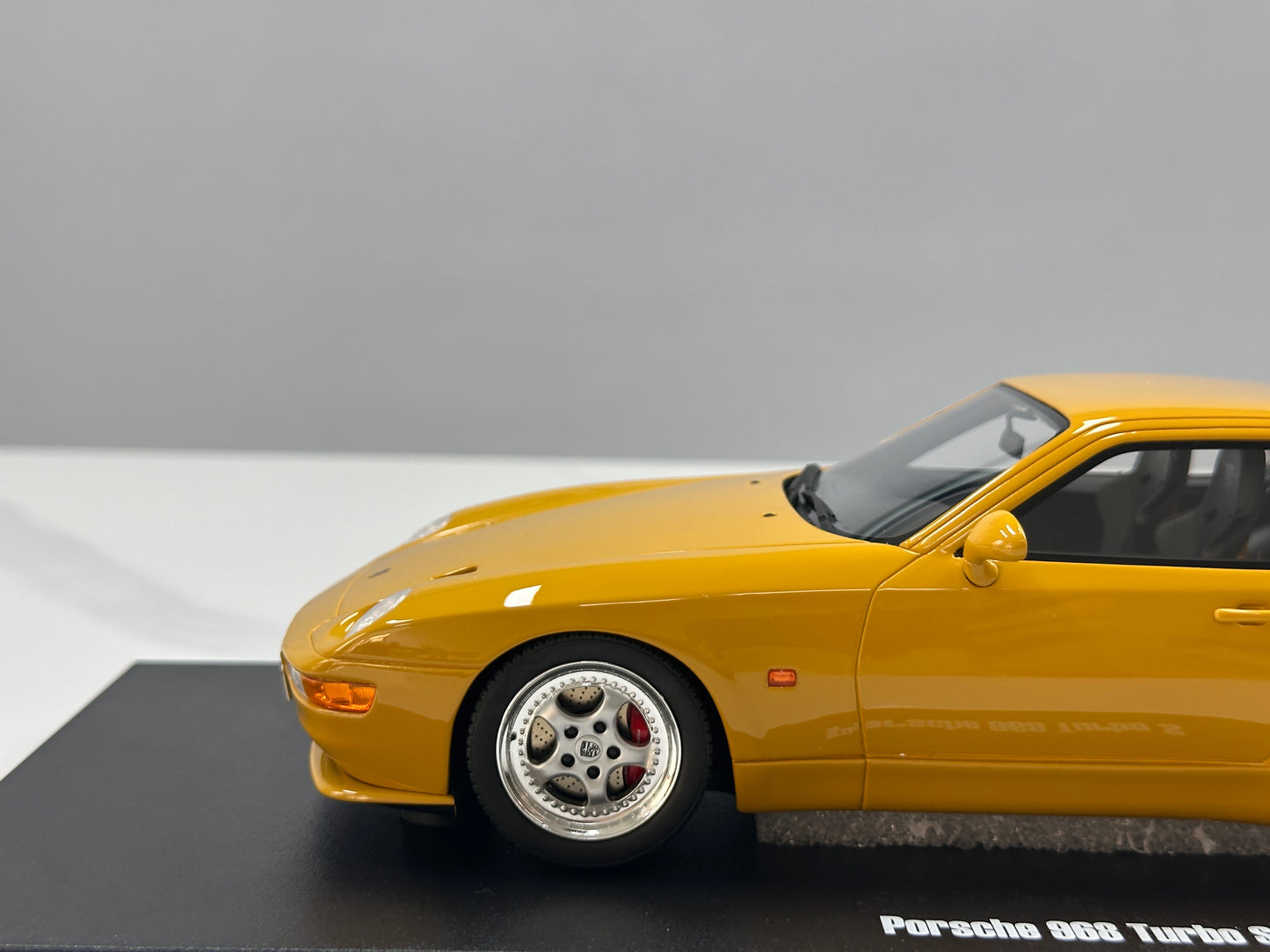 GT Spirit 1/18 Porsche 968 TURBOS Yellow GT947