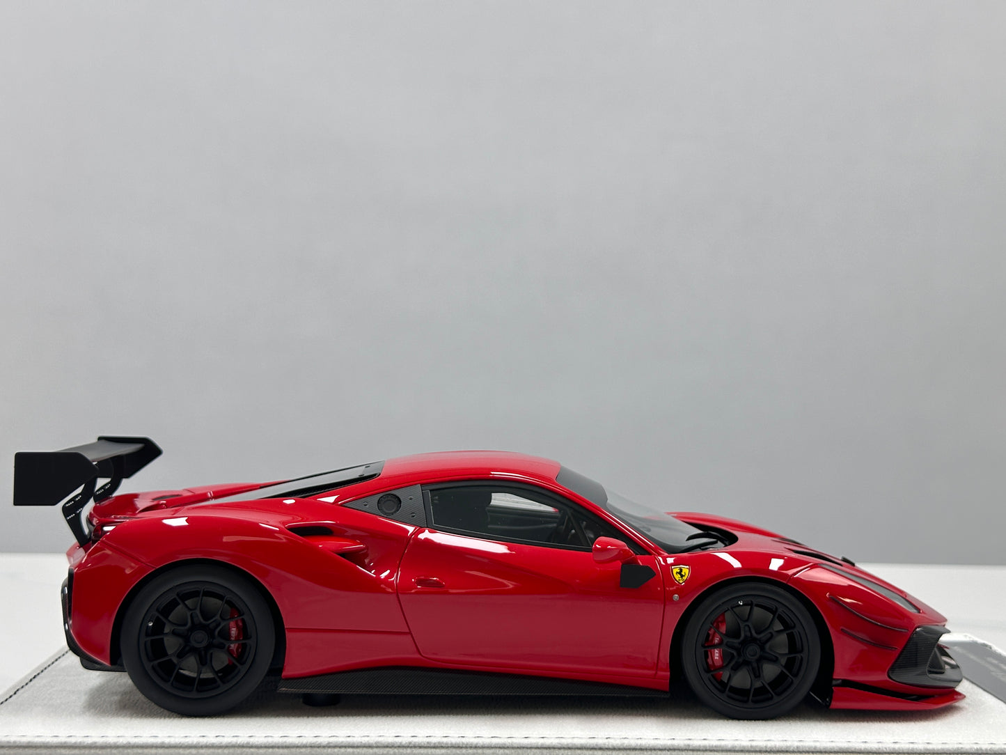 GH MODEL 1/18 Ferrari 488 Challenge Evo Standard Red GH019